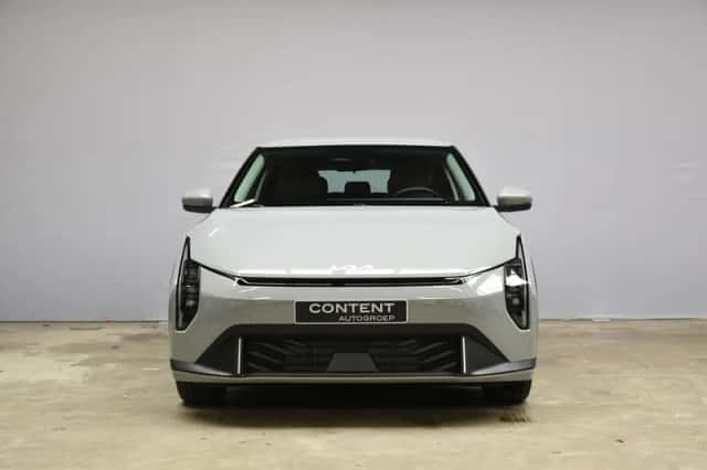 Kia EV4 (2026) thumbnail 3