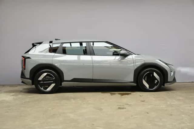 Kia EV4 (2026) thumbnail 5