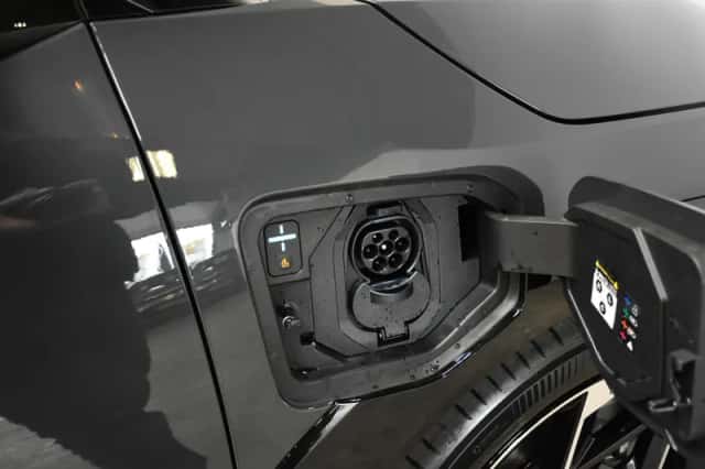 Kia EV4 (2026) thumbnail 2