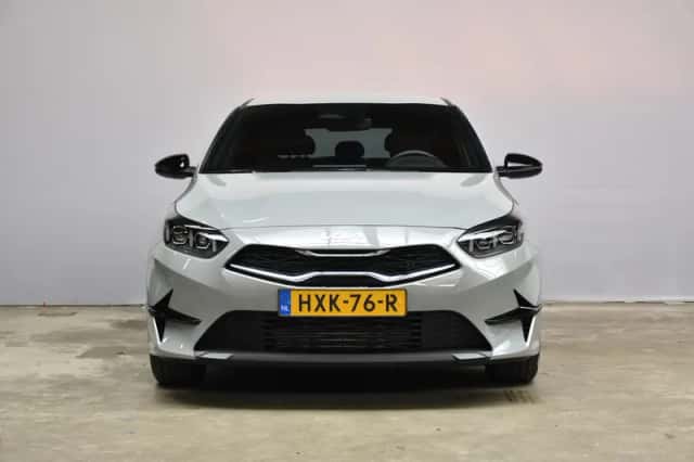 Kia Ceed (2025) thumbnail 3