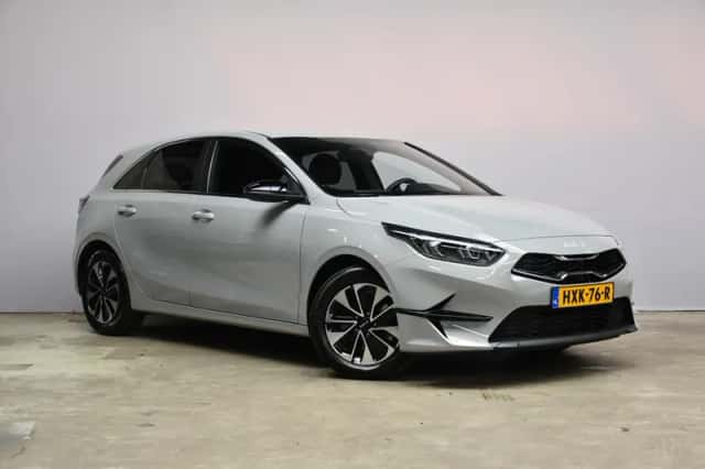 Kia Ceed (2025) thumbnail 4
