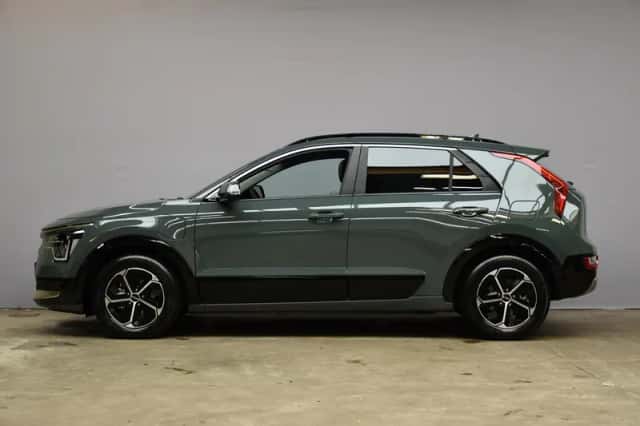 Kia Niro (2025) thumbnail 2