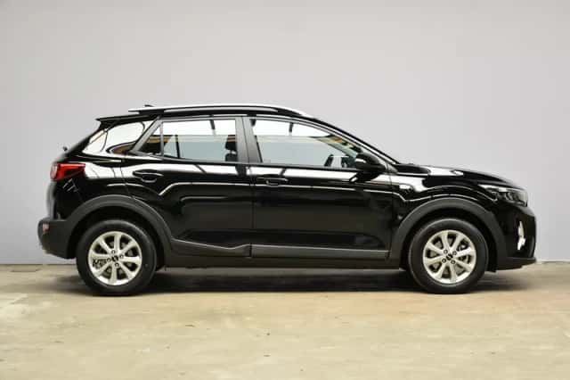 Kia Stonic (2023) thumbnail 4