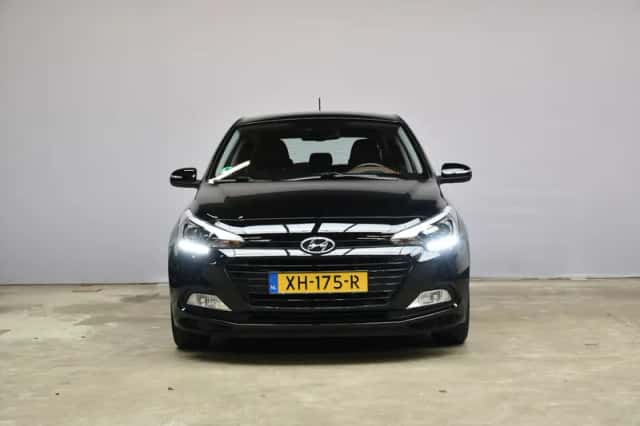 Hyundai i20 (2019) thumbnail 2