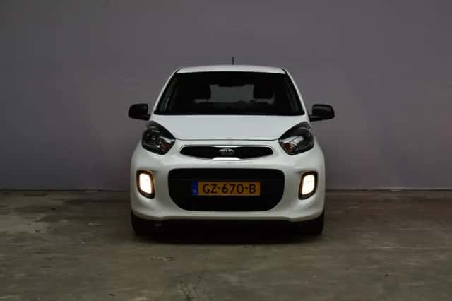 Kia Picanto (2016) thumbnail 2