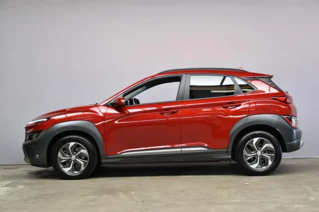 Hyundai Kona (2021) thumbnail 2