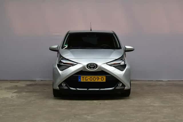 Toyota Aygo (2018) thumbnail 2