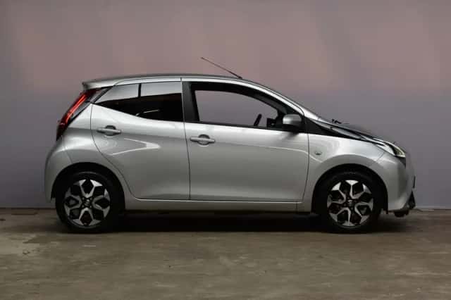 Toyota Aygo (2018) thumbnail 4