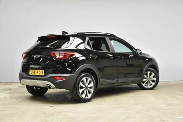 Kia Stonic (2025) thumbnail 5