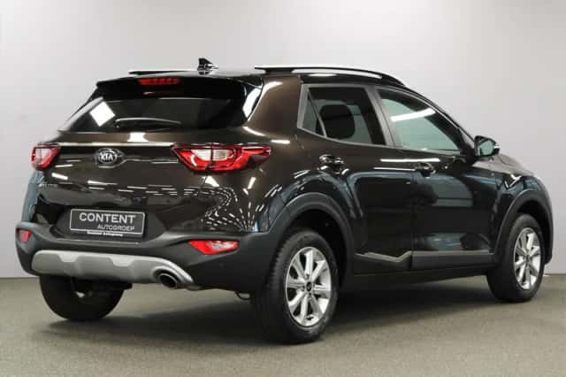 Kia Stonic (2019) thumbnail 3