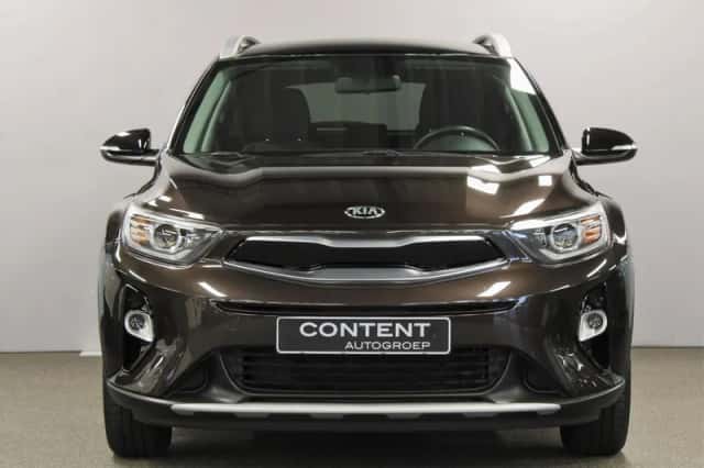 Kia Stonic (2019) thumbnail 5