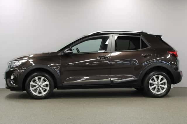 Kia Stonic (2019) thumbnail 6