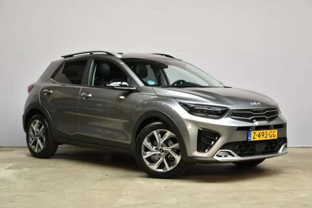 Kia Stonic (2024) thumbnail 4