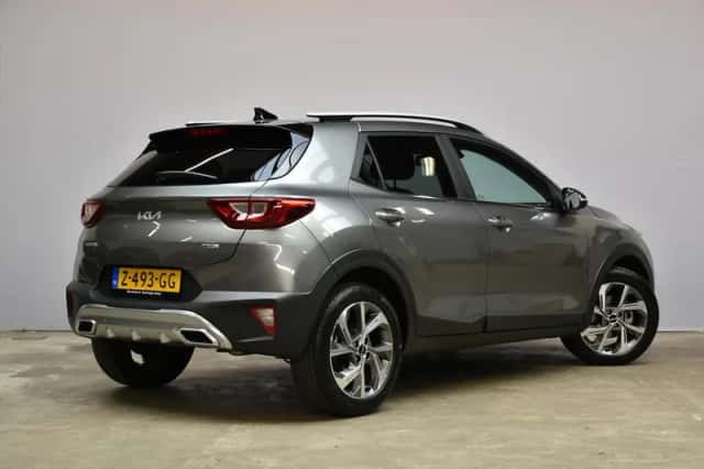 Kia Stonic (2024) thumbnail 6