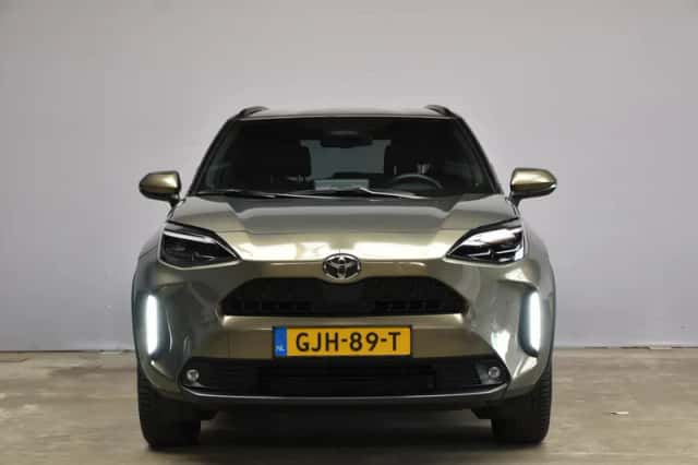 Toyota Yaris Cross (2024) thumbnail 2