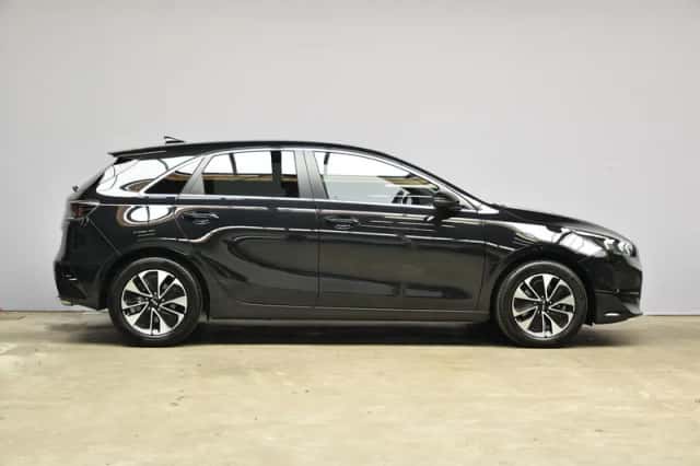 Kia Ceed (2025) thumbnail 4