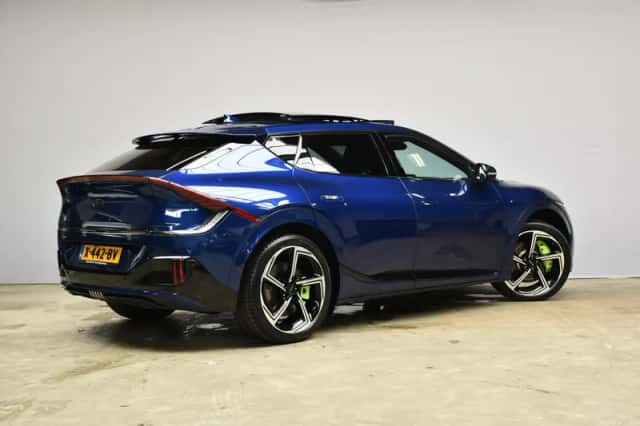 Kia EV6 (2023) thumbnail 5
