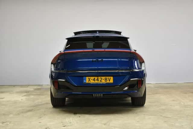 Kia EV6 (2023) thumbnail 6