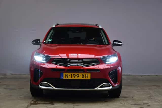 Kia Stonic (2022) thumbnail 2
