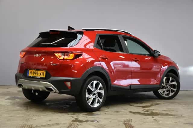 Kia Stonic (2022) thumbnail 5