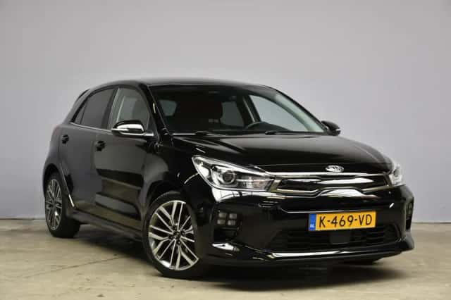 Kia Rio (2021) thumbnail 3