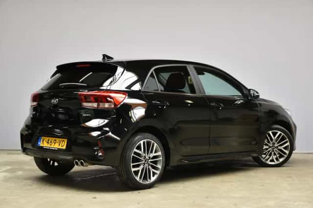 Kia Rio (2021) thumbnail 5