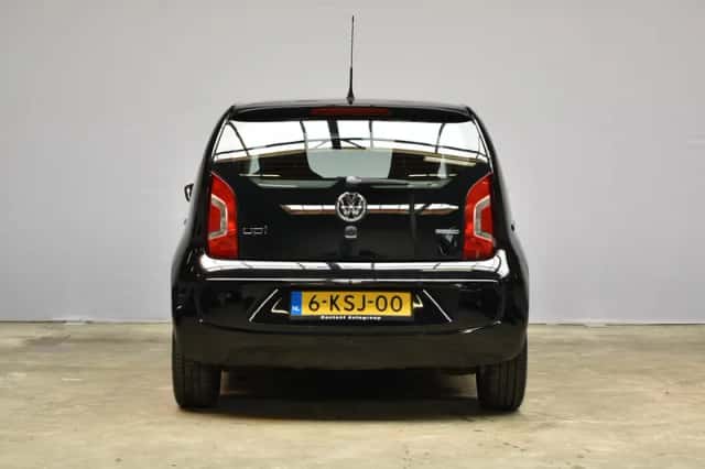 Volkswagen Up! (2013) thumbnail 6