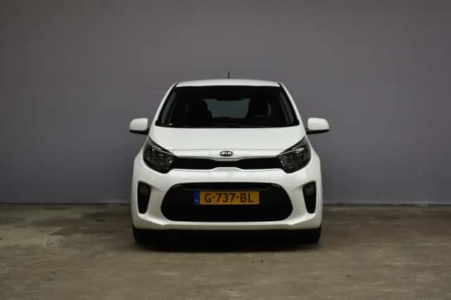Kia Picanto (2019) thumbnail 2
