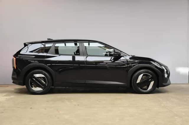 Kia EV4 (2026) thumbnail 5