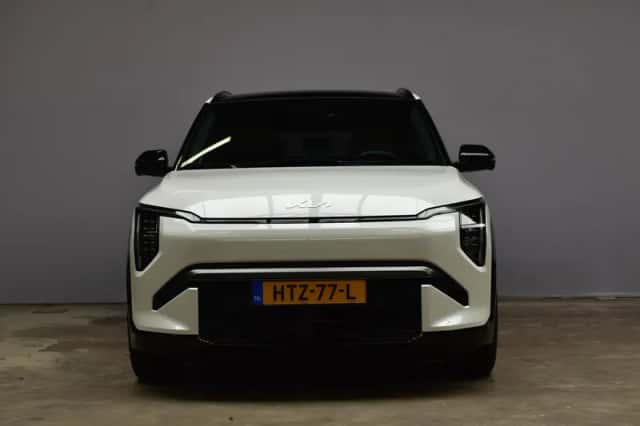 Kia EV3 (2025) thumbnail 2