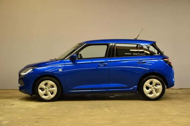 Suzuki Swift (2025) thumbnail 2
