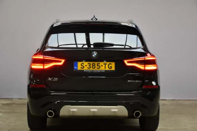 BMW X3 (2018) thumbnail 6