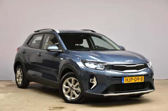 Kia Stonic (2025) thumbnail 3