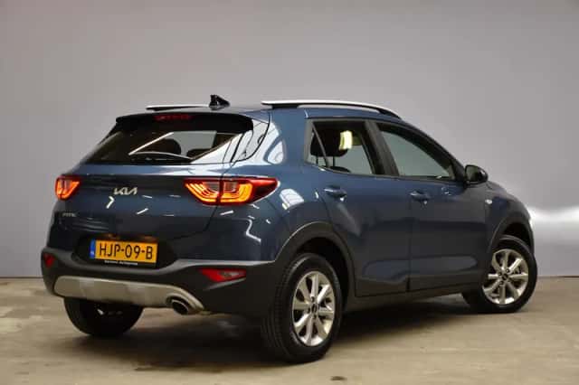 Kia Stonic (2025) thumbnail 5