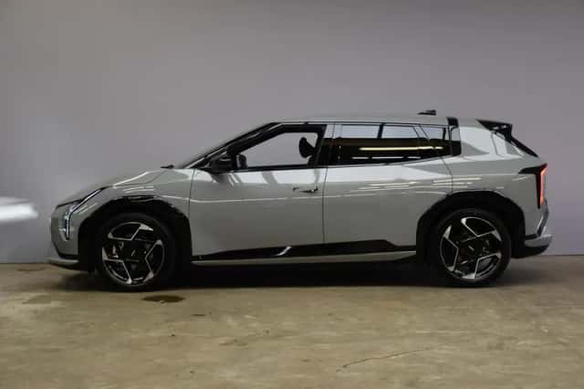 Kia EV4 (2026) thumbnail 2