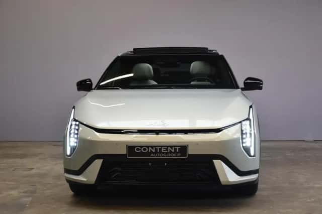 Kia EV4 (2026) thumbnail 3