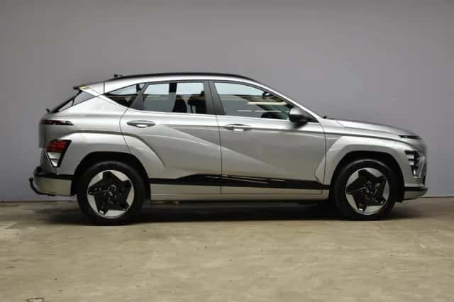 Hyundai Kona (2024) thumbnail 4