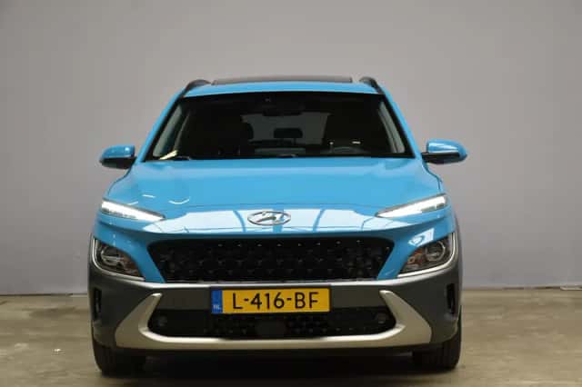 Hyundai Kona (2021) thumbnail 2
