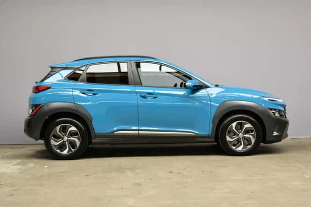 Hyundai Kona (2021) thumbnail 4