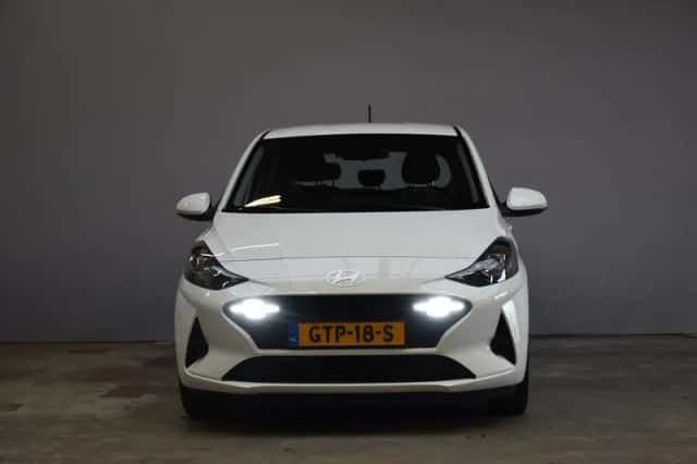 Hyundai i10 (2024) thumbnail 2
