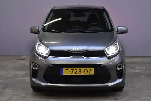 Kia Picanto (2023) thumbnail 2