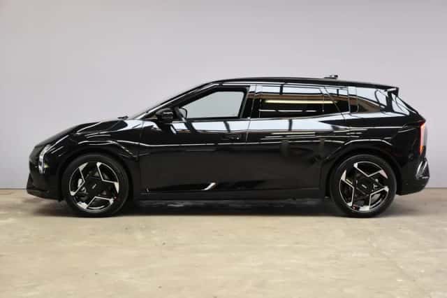 Kia EV4 (2026) thumbnail 2