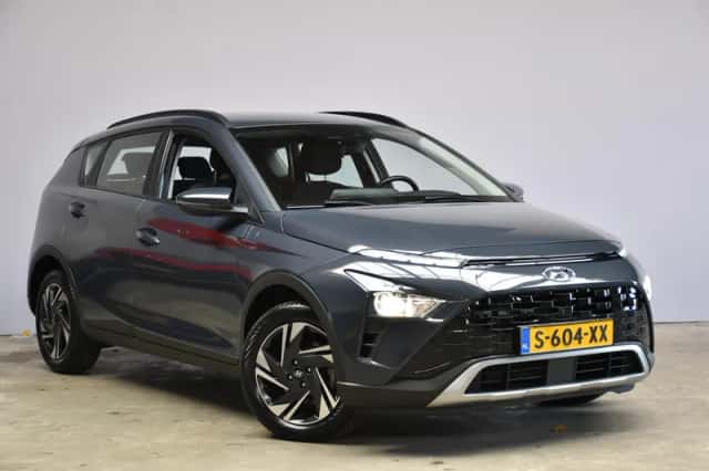 Hyundai Bayon (2021) thumbnail 3
