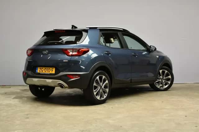 Kia Stonic (2019) thumbnail 5