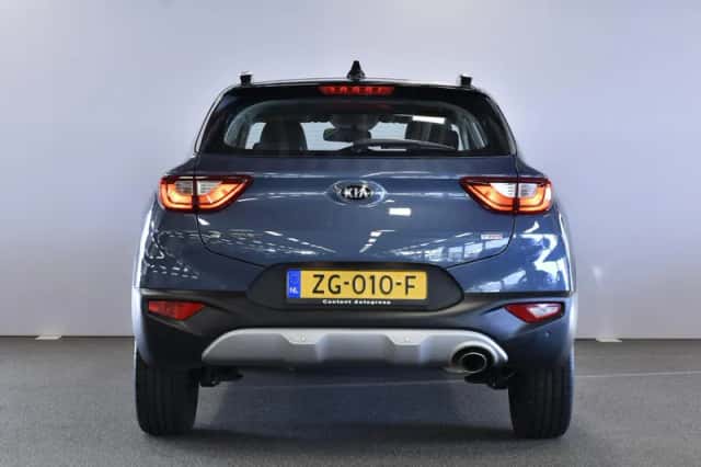 Kia Stonic (2019) thumbnail 6