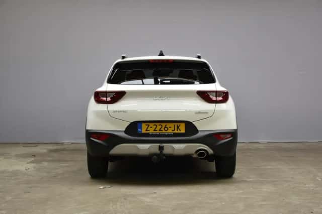 Kia Stonic (2024) thumbnail 6
