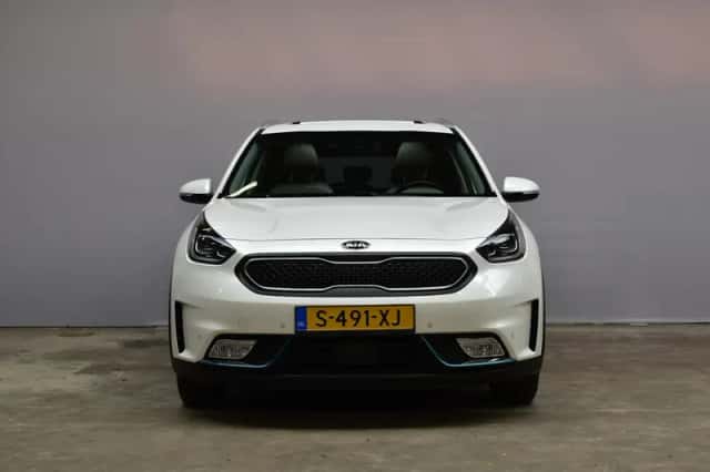 Kia Niro (2018) thumbnail 2