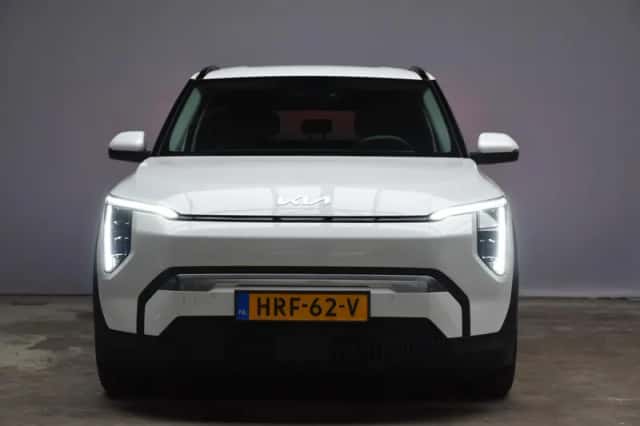 Kia EV3 (2025) thumbnail 2