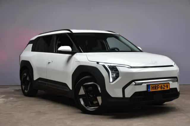 Kia EV3 (2025) thumbnail 3