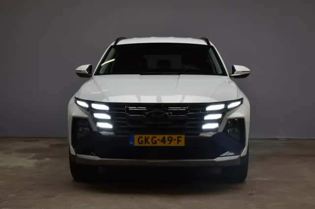 Hyundai Tucson (2024) thumbnail 2